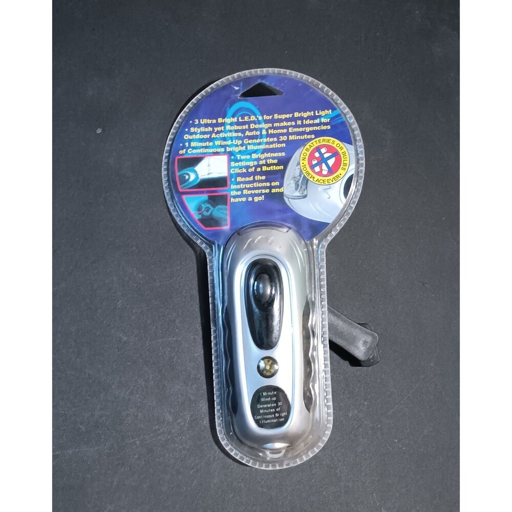 3 ultra bright batteryless flash light